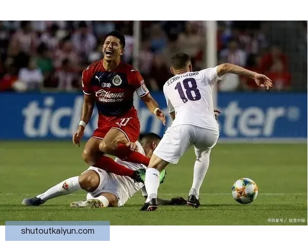 佛罗伦萨近期战术呈现多变趋势，状态回暖值得关注