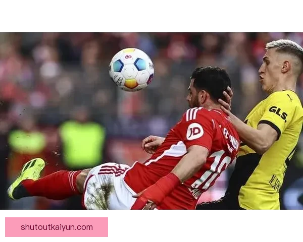 阿德耶米射门方式展现实力，近期表现稳健引发关注