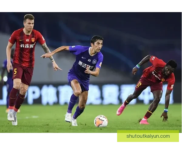 加亚风格分析显示其在防守中表现稳健，助攻能力持续提升。