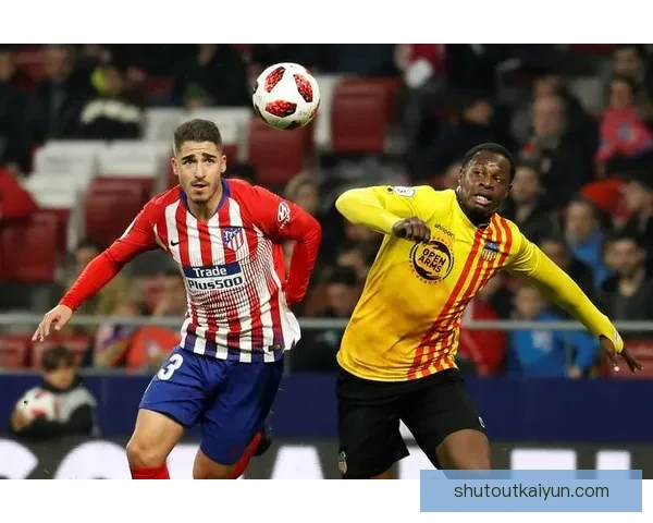 塞维利亚主帅战术风格解析：注重防守组织与中场控制